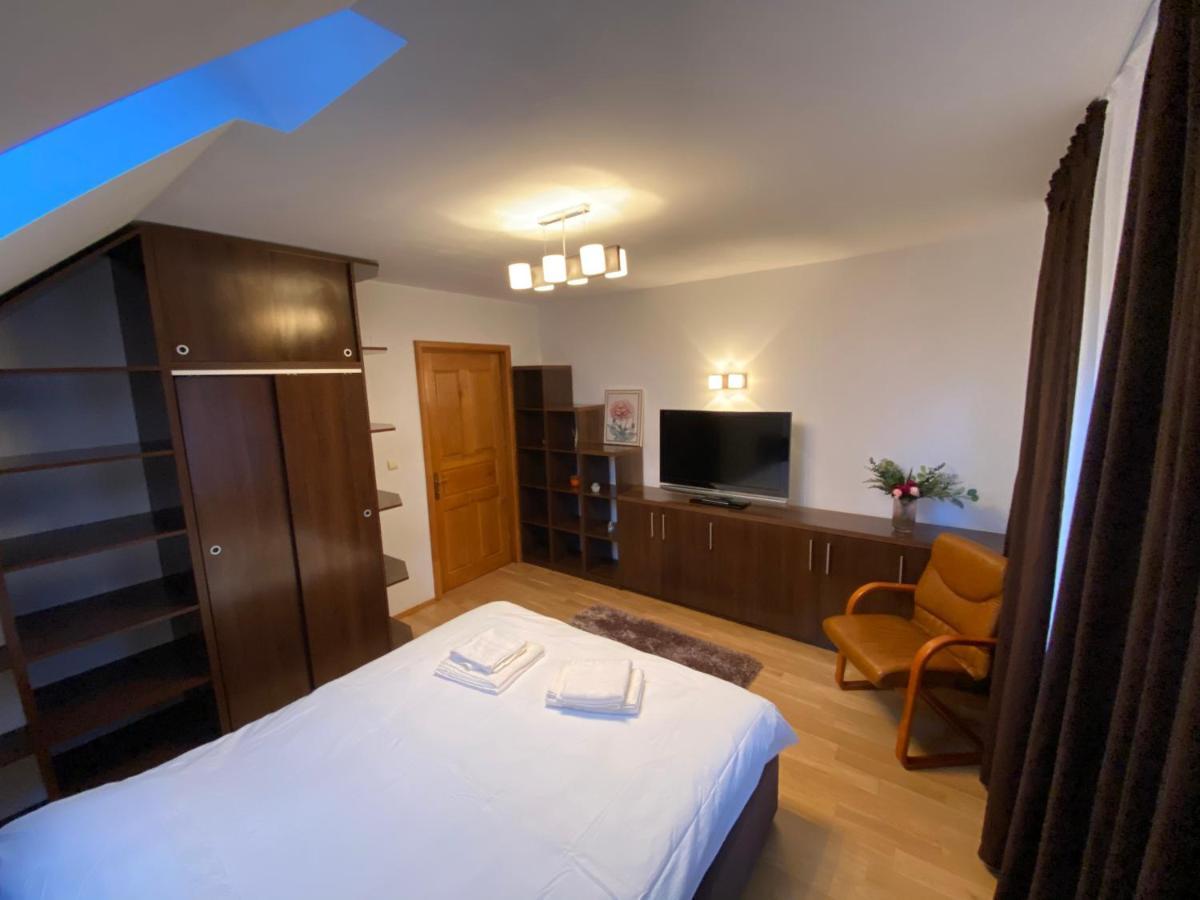Jack Residence Буштени Экстерьер фото